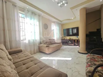 Casa com 5 Quartos à venda, 201m² no Santa Mônica, Belo Horizonte