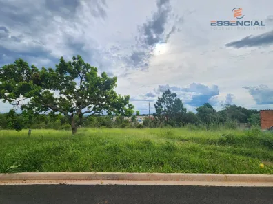 Lote/Terreno à venda, 250m² no Conjunto Habitacional Popular Altos, Botucatu
