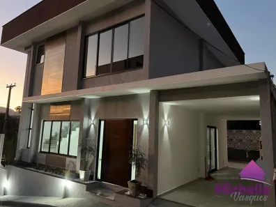 Casa de Condomínio com 4 Quartos à venda, 158m² no Várzea, Teresópolis