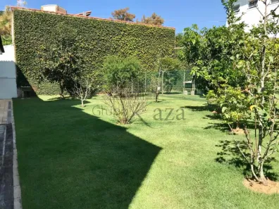 Lote/Terreno à venda, 375m² no Vila Zezé, Jacareí