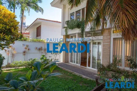 Casa com 4 Quartos à venda, 393m² no Pacaembu, São Paulo