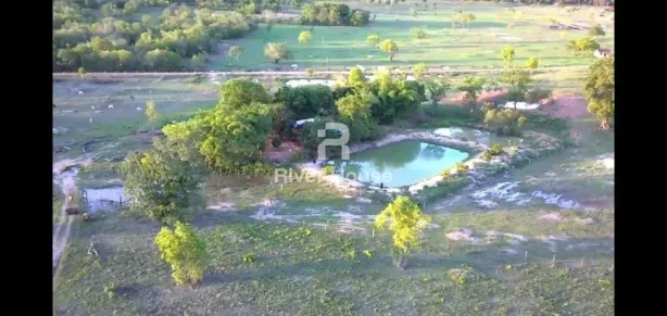 Fazenda/Sítio com 2 Quartos à venda, 350m² no Área Rural de Cuiabá, Cuiabá