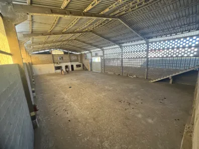 Galpão/Depósito/Armazém com 1 Quarto para alugar, 700m² no Cobilândia, Vila Velha