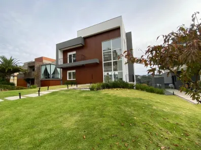 Casa de Condomínio com 4 Quartos à venda, 450m² no Bavária, Gramado