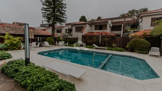 Casa de Condomínio com 3 Quartos à venda, 180m² no Três Figueiras, Porto Alegre