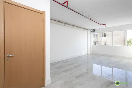 Sala Comercial à venda, 31m² no Santana, Porto Alegre