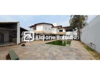 Prédio Comercial com 5 Quartos à venda, 600m² no Umuarama, Uberlândia