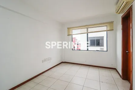 Sala Comercial para alugar, 25m² no Passo da Areia, Porto Alegre