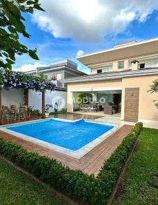 Casa com 3 Quartos à venda, 260m² no Jardim Karaíba, Uberlândia