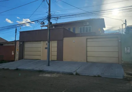 Sobrado com 5 Quartos à venda, 420m² no Jardim Atlântico, Goiânia