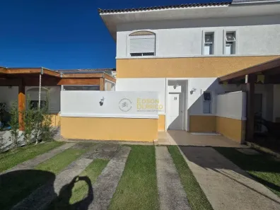 Sobrado com 3 Quartos para alugar, 87m² no Loteamento Industrial Água Preta, Pindamonhangaba