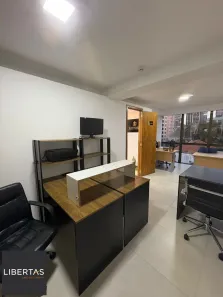 Galpão/Depósito/Armazém com 3 Quartos para alugar, 58m² no Floresta, Porto Alegre