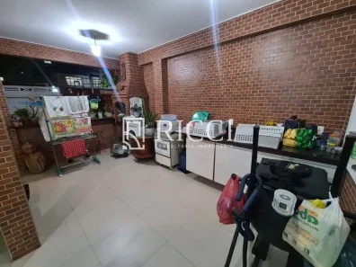 Sobrado com 2 Quartos à venda, 141m² no Pompéia, Santos