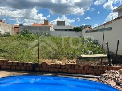 Lote/Terreno à venda, 160m² no Parque dos Flamboyant, São Carlos