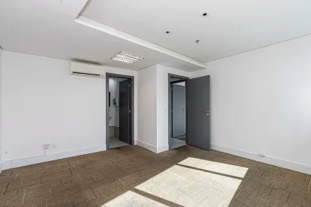 Sala Comercial à venda, 110m² no Vila Andrade, São Paulo