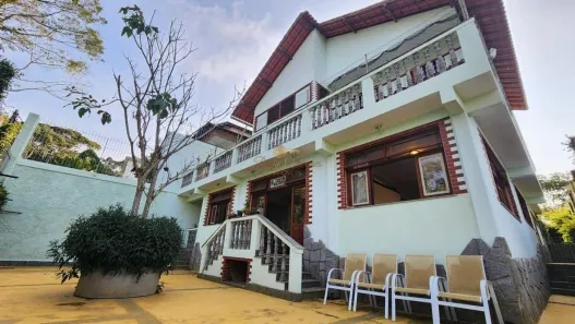 Casa de Condomínio com 3 Quartos à venda, 450m² no Golfe, Teresópolis