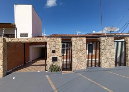 Casa com 3 Quartos para alugar, 170m² no Jardim Chapadão, Campinas