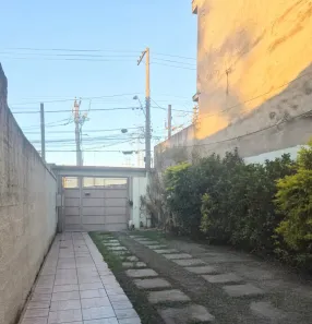 Casa com 3 Quartos para alugar, 220m² no Vila Cintra, Mogi das Cruzes