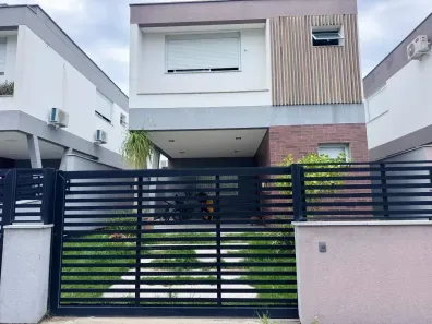 Casa com 3 Quartos à venda, 144m² no Campeche, Florianópolis