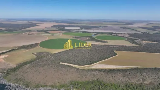 Fazenda/Sítio à venda, 1400m² no Centro, Unaí
