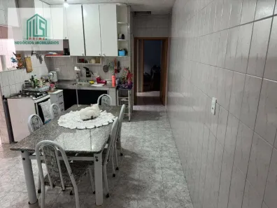 Sobrado com 4 Quartos à venda, 201m² no Jardim Bom Pastor, Santo André