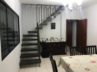 Sobrado com 3 Quartos à venda, 250m² no Parque Oratório, Santo André