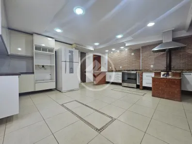 Casa com 3 Quartos à venda, 164m² no Embaré, Santos