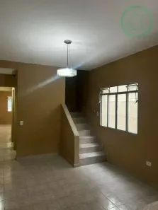 Sobrado com 3 Quartos para alugar, 130m² no Jardim Vivan, São Paulo