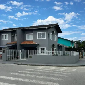 Sobrado com 3 Quartos à venda, 71m² no Morro do Meio, Joinville