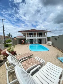 Sobrado com 4 Quartos à venda, 323m² no Brejatuba, Guaratuba