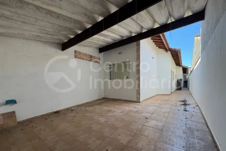 Casa com 2 Quartos à venda, 133m² no Vila Romar, Peruíbe