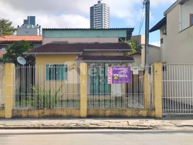 Casa com 2 Quartos para alugar, 92m² no Centro, Itajaí