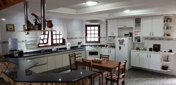 Fazenda/Sítio com 3 Quartos à venda, 425m² no Ville Saint James II, Campo Limpo Paulista