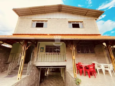 Casa com 4 Quartos à venda, 486m² no Caiçaras, Barbacena