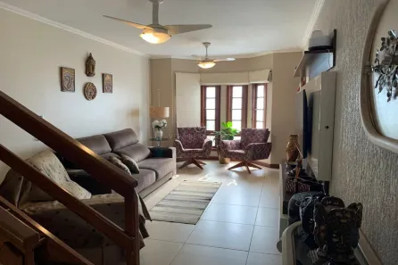 Casa de Condomínio com 3 Quartos à venda, 230m² no Ipanema, Porto Alegre