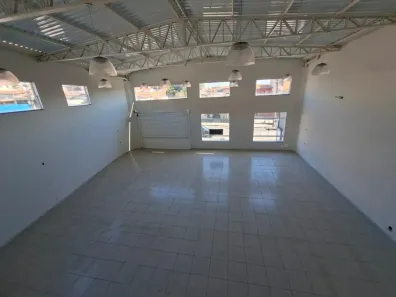 Galpão/Depósito/Armazém para alugar, 375m² no Vila Fiori, Sorocaba