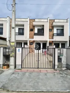 Sobrado com 2 Quartos à venda, 70m² no Forquilhas, São José