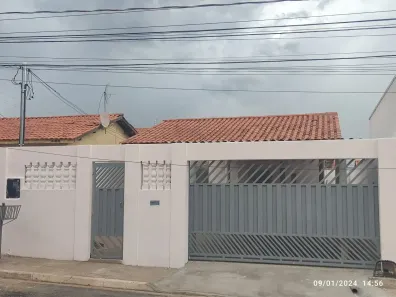 Casa com 3 Quartos à venda, 200m² no Recanto dos Pássaros, Cuiabá