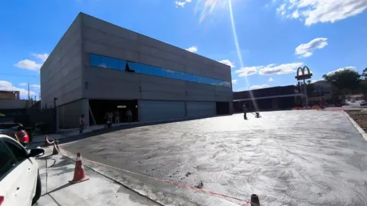 Galpão/Depósito/Armazém para alugar, 1000m² no Cocaia, Guarulhos