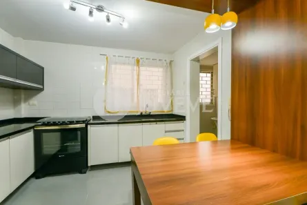 Apartamento com 2 Quartos para alugar, 70m² no Ahú, Curitiba