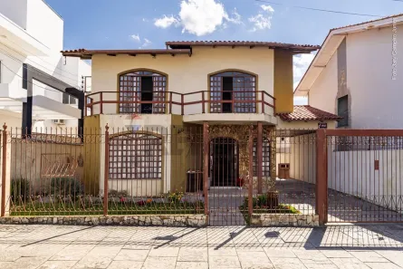 Casa com 4 Quartos à venda, 219m² no Sagrado Coração de Jesus, Lages
