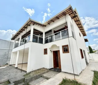 Casa com 4 Quartos à venda, 299m² no Cabral, Contagem