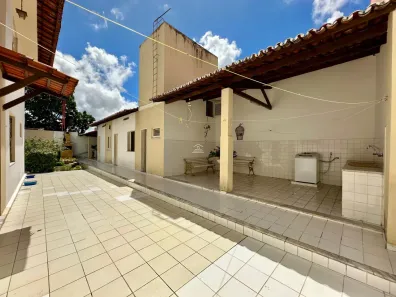 Sobrado com 9 Quartos à venda, 819m² no Cambeba, Fortaleza