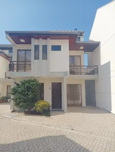 Casa de Condomínio com 3 Quartos à venda, 120m² no Tarumã, Curitiba