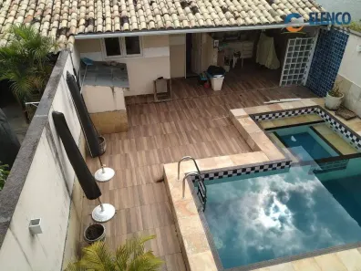 Casa de Condomínio com 4 Quartos à venda, 450m² no Itaipu, Niterói