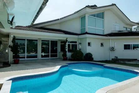 Casa de Condomínio com 5 Quartos para alugar, 650m² no São Paulo II, Cotia