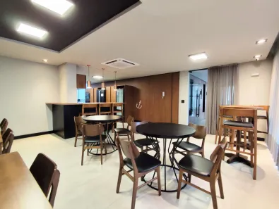 Apartamento com 3 Quartos para alugar, 158m² no Centro, Florianópolis