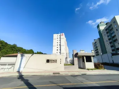 Apartamento com 2 Quartos para alugar, 51m² no Santo Antônio, Joinville