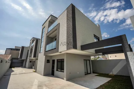 Sobrado com 3 Quartos à venda, 134m² no Hauer, Curitiba