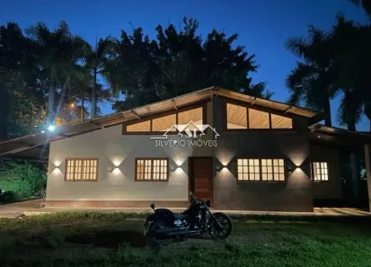 Casa de Condomínio com 3 Quartos à venda, 170m² no Moura Brasil, Três Rios